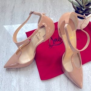 Christian Louboutins Nude Patent leather Senora J strong 100 T strap pumps